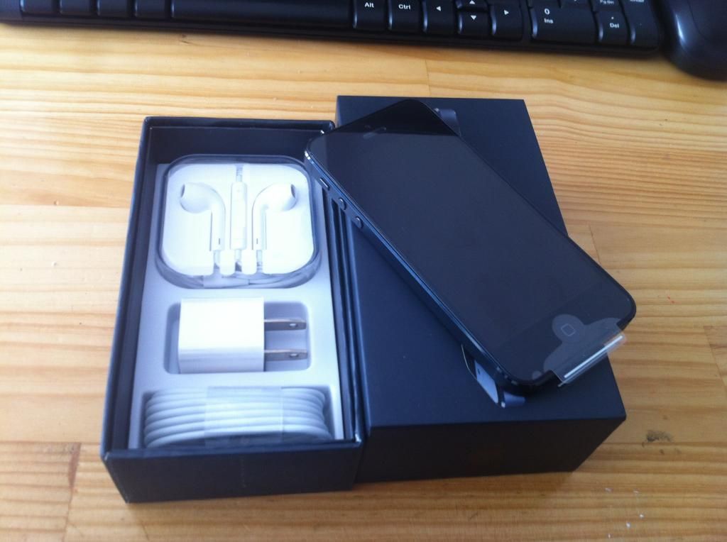 Bán Iphone 5 màu đen ,16GB ,quốc tế . Full 12 tháng bảo hành .